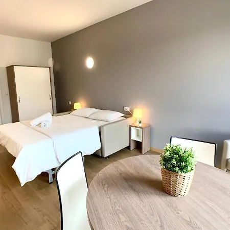 Modern Studio - Heart Of Historic District Belval Sanem